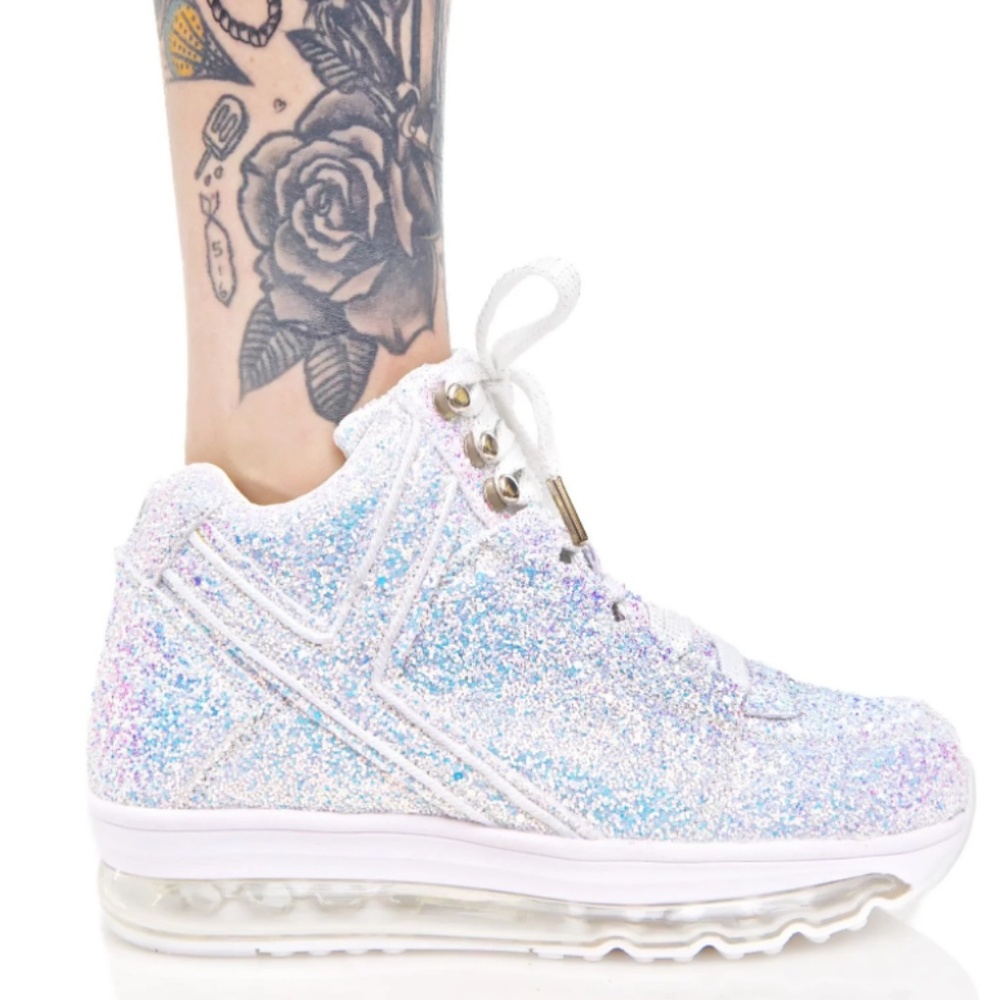 YRU Qozmo Aiire - Light-Up/White Glitter